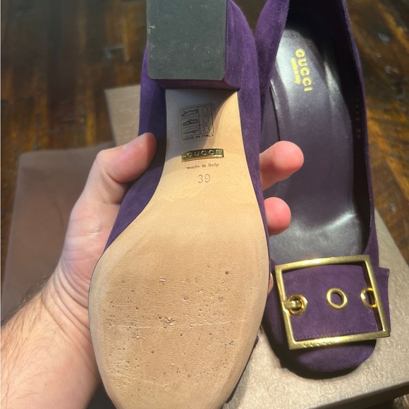 Gucci shoes size 9 ( euro 39) gently worn. Come with dust bags and box. - Picture 2 of 7